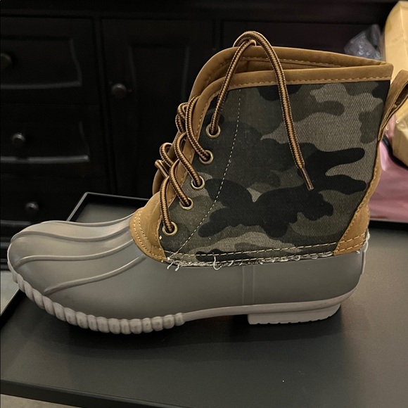 Camouflage Kids Boots - Picture 1 of 4